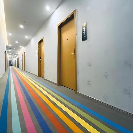 Shell Hotel Luzhou Longmatan District Dujia Street Riverside Экстерьер фото